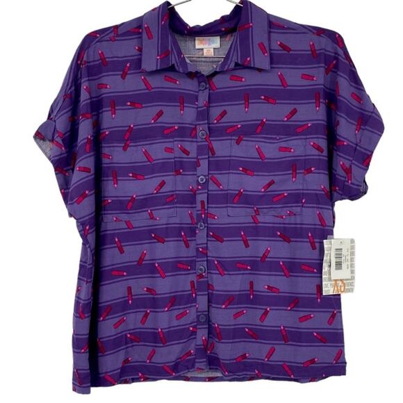 Lularoe Purple Pink and Red Lipstick Allover Print Short Sleeve Amy Top - Picture 2 of 6